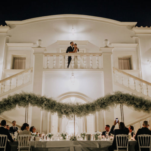 foto matrimonio sposi e tavolo imperiale