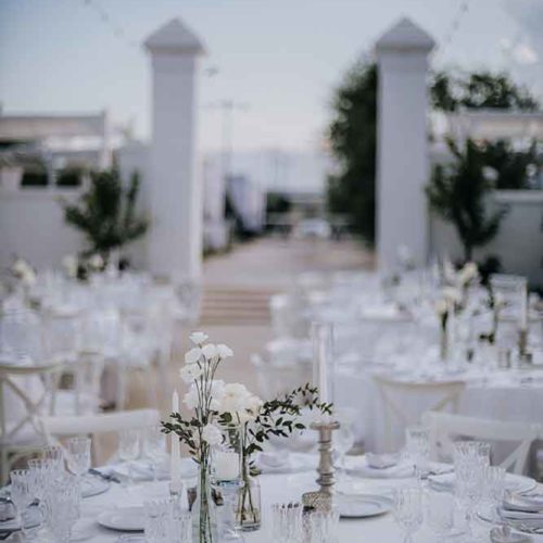 foto matrimonio allestimento raffinato bianco